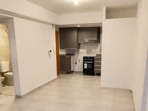 Departamento en Alquiler en Monte Grande, $ 600.000