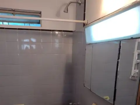Casa en Alquiler con 1 cochera