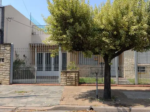 CASA LOTE PROPIO EN ALQUILER CON COCHERA