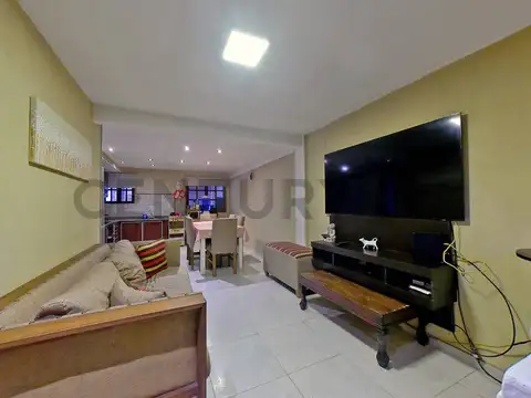 Pasaje Central 100, Piso 0