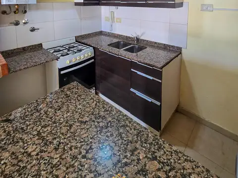 Departamento en Alquiler con 1 cocheras