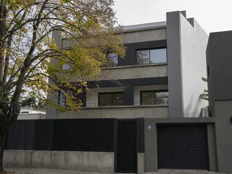 Departamento de 3 ambientes con cochera en venta en Olivos