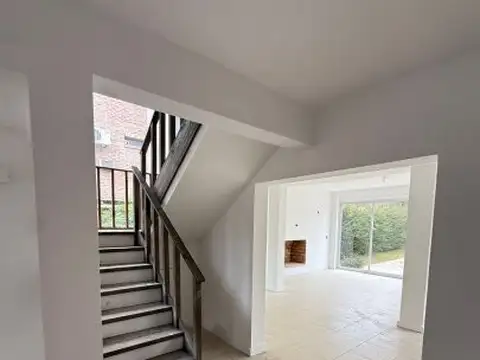 Casa en Alquiler en El Portillo, USD 2.000