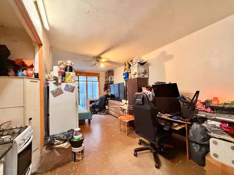 Hipólito Yrigoyen 2500