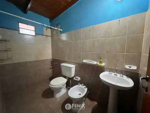 CFA220 - CASA EN ALQUILER - 3 DORMITORIOS - AV. MARTÍN FIERRO Y SAN MARTÍN