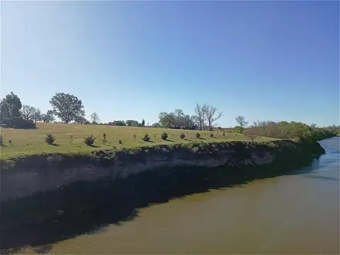 Terreno en Venta en Oliveros, USD 16.000