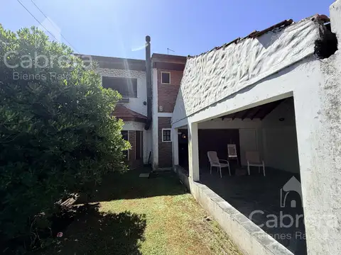 Casa 6 ambientes con 1 baño