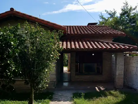 Casa en Venta en Berazategui, USD 65.000