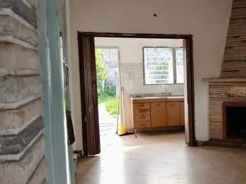 Casa 3 ambientes con 1 baño