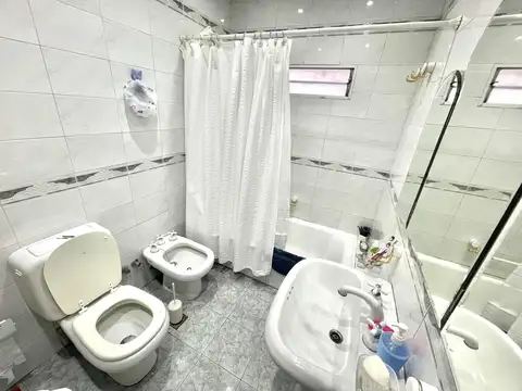 Casa 5 ambientes con 1 baño