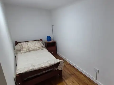 Depto Tipo Casa 8 ambientes con 2 baños