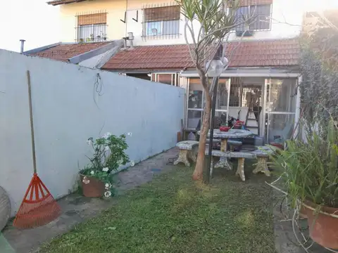 ALQUILA excelente Duplex 3 ambientes Vicente lopez Carapacha