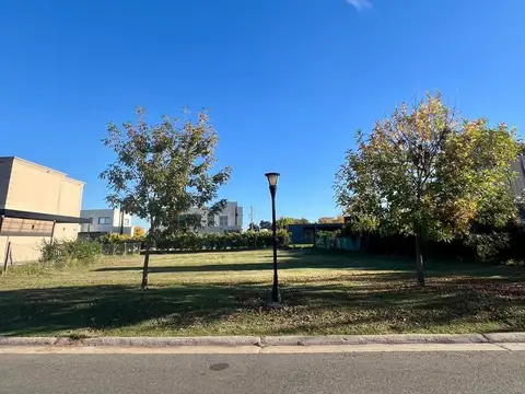 Terreno en Venta de 946,0 m2