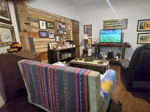 VENTA-CASA AL FRENTE-UN DORMITORIO-GENOVA 700-ARROYITO-ROSARIO