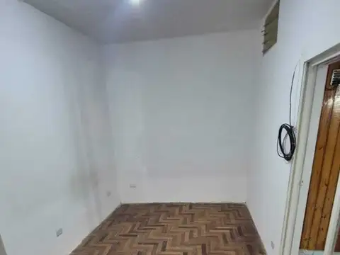 Depto Tipo Casa en Alquiler 80 años