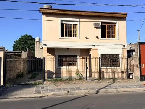 CASA DE 4 AMBIENTES EN ITUZAINGO