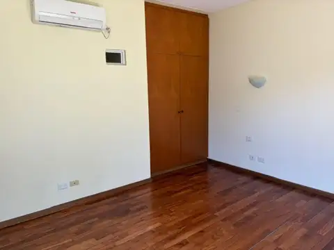 Departamento en Alquiler con 1 cochera