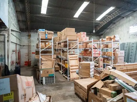 Galpon en Venta 4  mts Frente