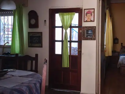 Depto Tipo Casa en Venta 50 años