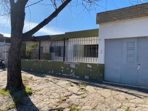Casa en venta - 2 Dormitorios 1 Baño - Pergamino