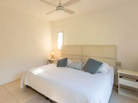 VENTA CASA 4 AMB. C/ PILETA SANTA CATALINA