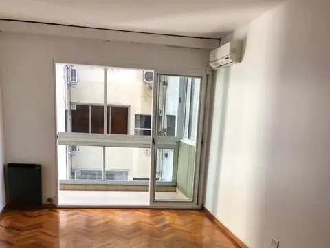 Palermo – Excelente 3 ambientes reciclado, balcón, seguridad 24 hs y ubicación privilegiada