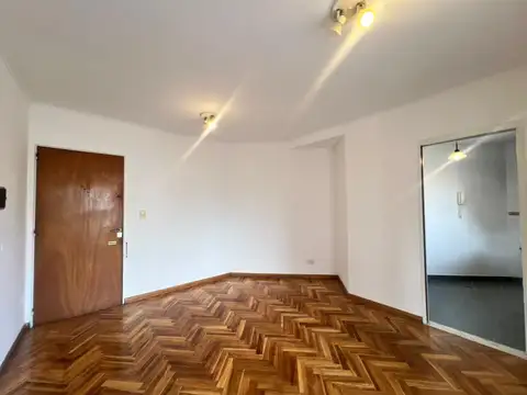 Departamento en Alquiler en Luis Agote, $ 450.000