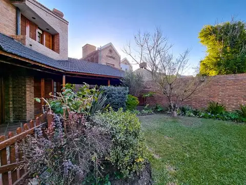 Casa 4 ambientes con 3 baños