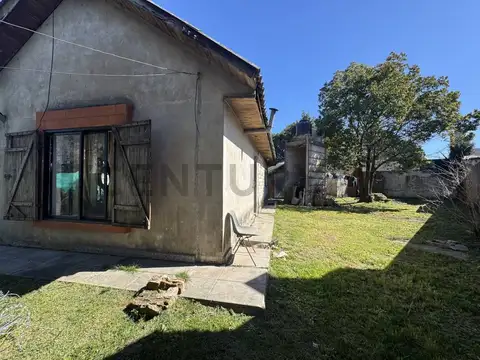 VENTA CASA 3 AMBIENTES -LOTE DE 600 M2