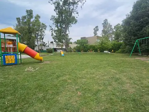 LOTE CENTRAL 600M2 EN ALVAREZ DEL BOSQUE MORENO