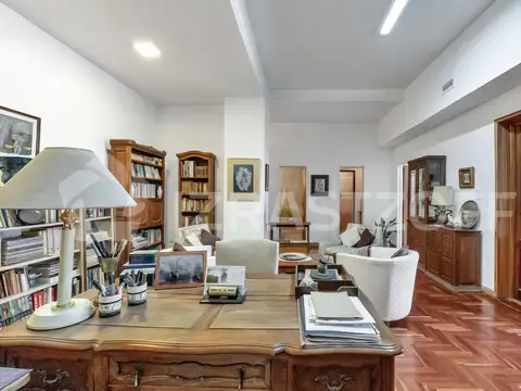 Oficina en venta en Palermo Soho, 7 ambientes con terraza. Reciclado. Apto profesional y comercial