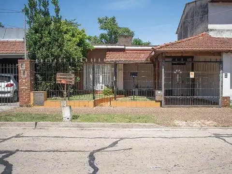 VENTA CASA 3 AMB (PATIO + TERRAZA) - MONTE GRANDE