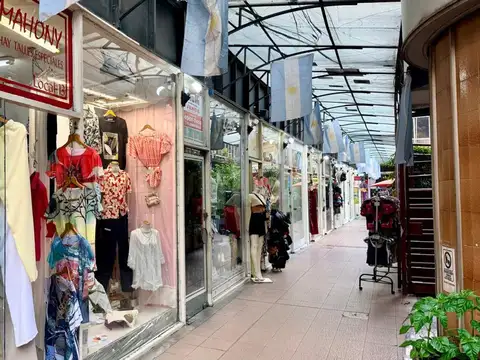 Local en Venta 51 años