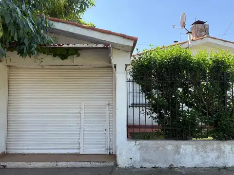 Casa 5 ambientes con 1 baño