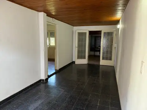 Venta - Casa 2 dormitorios - Fisherton