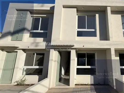 Depto Tipo Casa en Venta de 3 ambientes