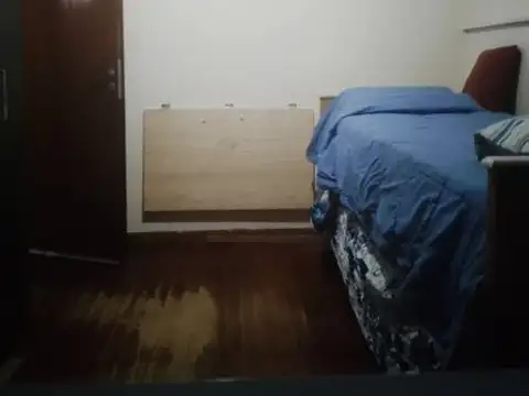 Casa 9 ambientes con 4 baños