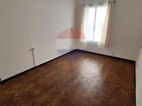 ALQUILER CONSULTORIO/OFICINA CIUDAD VIEJA