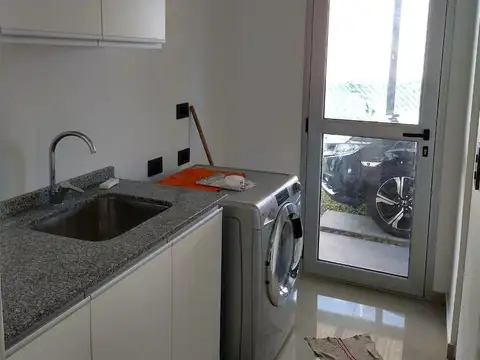 Casa En Venta Barrio Haras Santa Maria