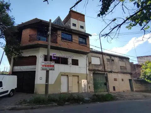 Excelente departamento de 3 ambientes en primer piso al frente con balcón