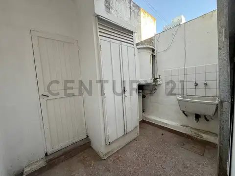 Departamento 5 ambientes con 1 baño