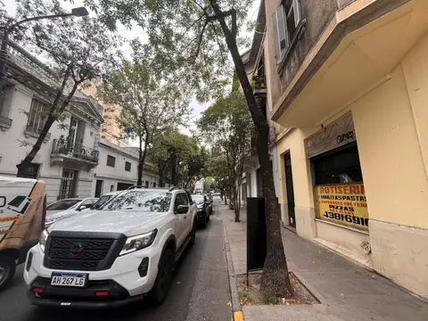 Local en Venta 49 años
