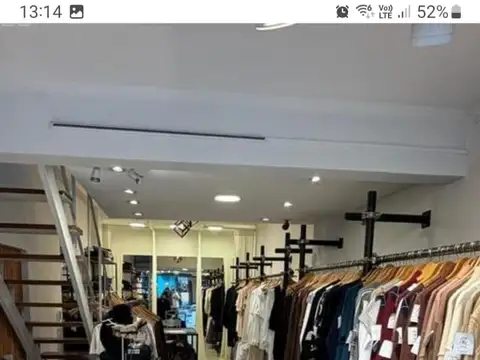 LOCAL COMERCIAL A LA CALLE EN LA MEJOR ZONA DE QUILMES CENTRO.