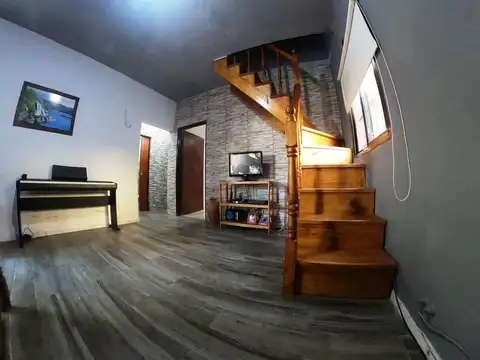 Casa 5 ambientes con 1 baño