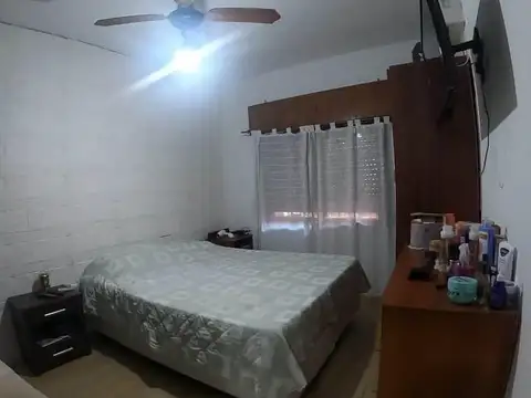 Casa 5 ambientes con 1 baño