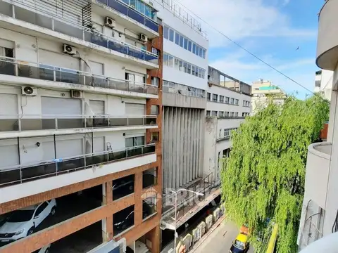 SARMIENTO AL 2200 - FRENTE TODO A NUEVO BALCON TODO SOL