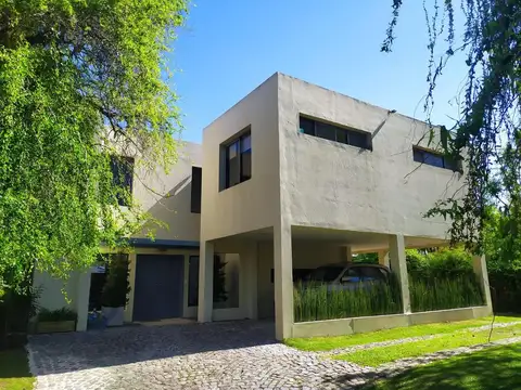 Casa en Alquiler en Santa María del Tigre, USD 3.000