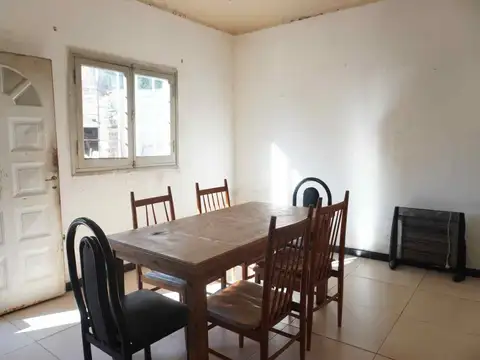 Casa 3 ambientes con 1 baño
