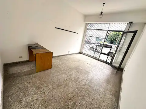 LOCAL A LA CALLE EN ALQUILER EN BALVANERA 