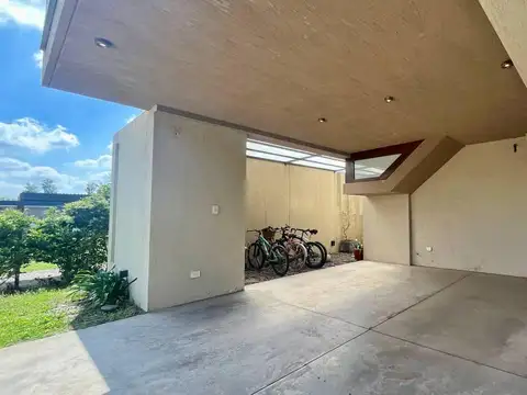 Casa en Alquiler de 3 dormitorios